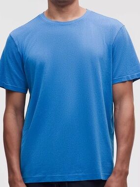 Blue lululemon Metal Vent Tech shirt